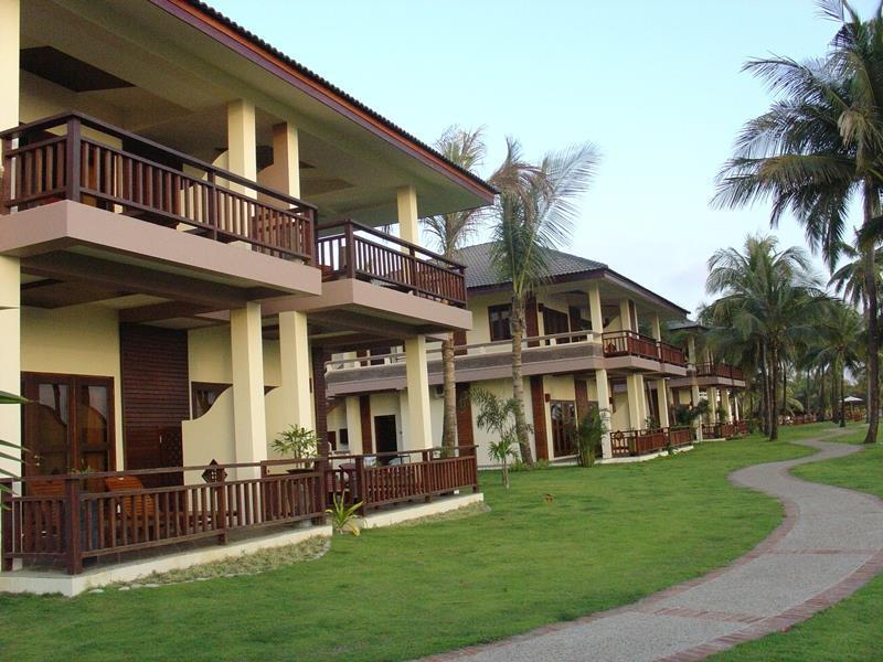 Sunny Paradise Resort Ngwesaung Exterior photo